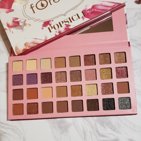 Bella Forever Popsicle 32 Color Eyeshadow Palette - Picture 2 of 3